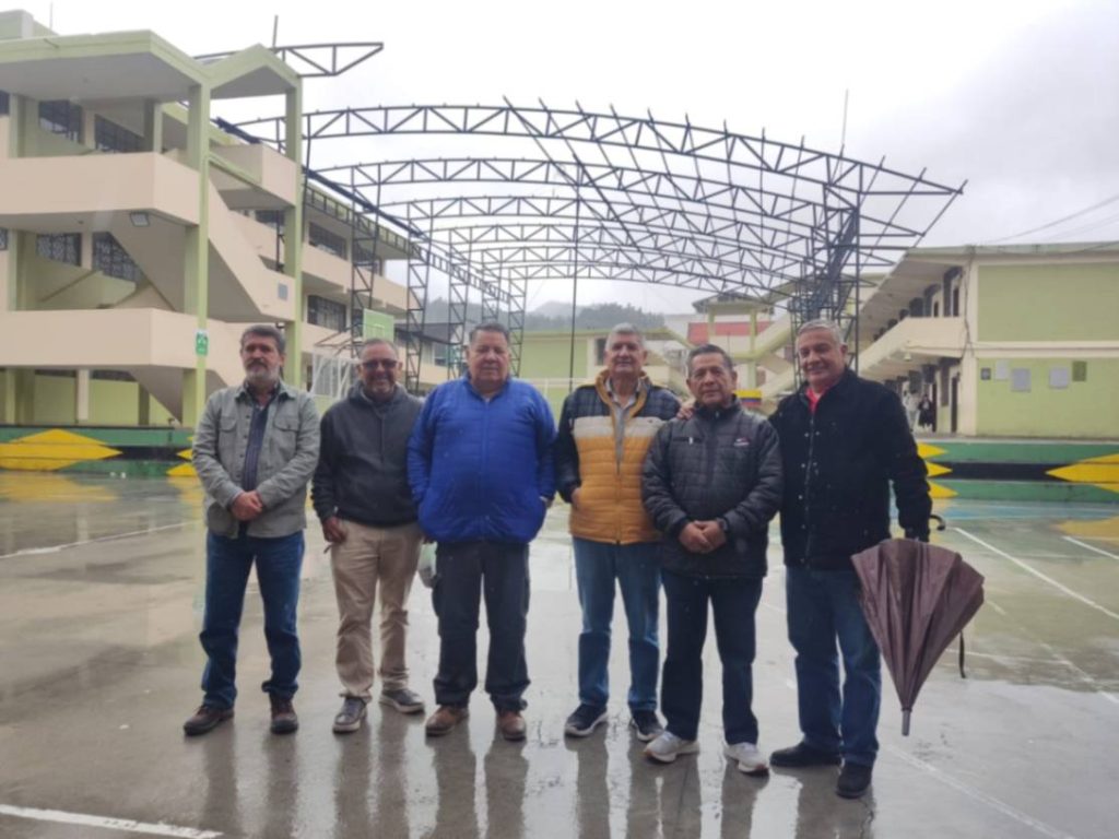 Los exestudiantes sienten satisfacción por la obra que viene en construcción desde 2022.