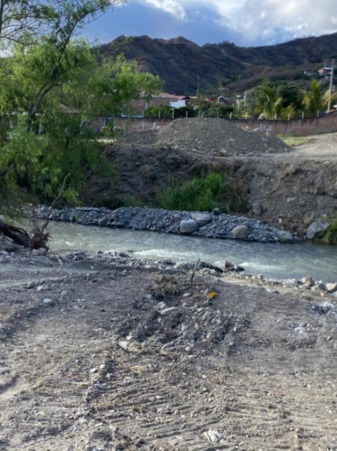 En este espacio se ubicará la infraestructura metálica por donde circularán provisionalmente los carros pesados y extrapesados.