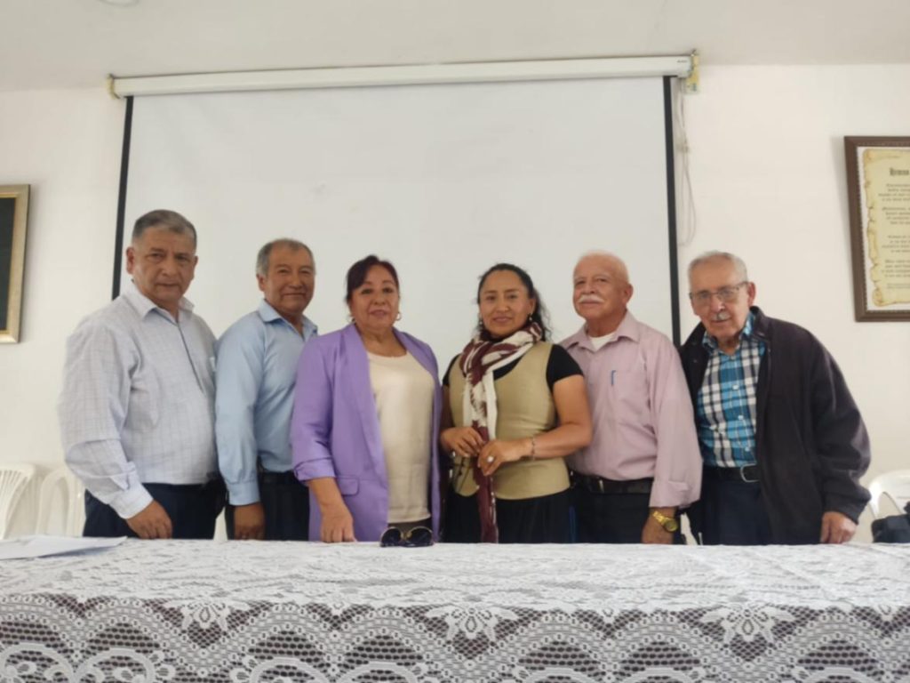 Parte del directorio reelecto de la urbanización, constituida hace 20 años.