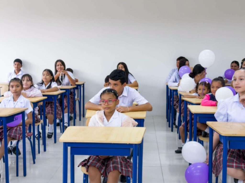 Más de 1,7 millones de estudiantes volverán a las aulas.