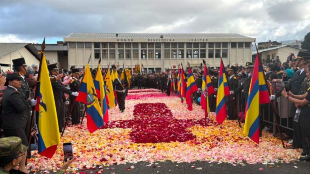 En la Brigada se confeccionó una figura sobre la base de cientos de pétalos de flores.