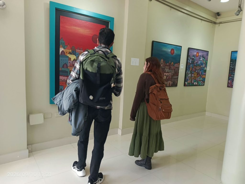 La exposición ‘Ciudades Míticas’ reúne obras del artista chileno Fernando Manríquez