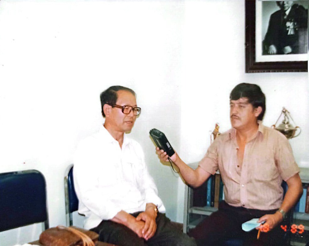 Tadao Kimura, funcionario japonés, en entrevista con Víctor Carpio, en 1989, habla de su recuperación cardiovascular, en Vilcabamba.