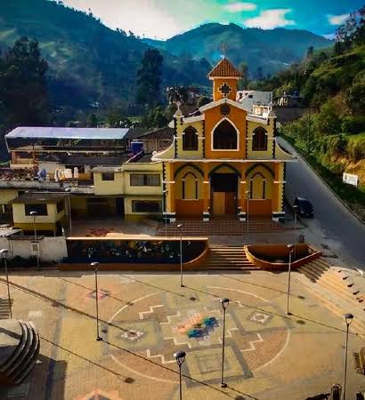 La parroquia rural San Lucas, a diferencia de elecciones pasadas, tiene una solo opción para pronunciarse en las urnas.