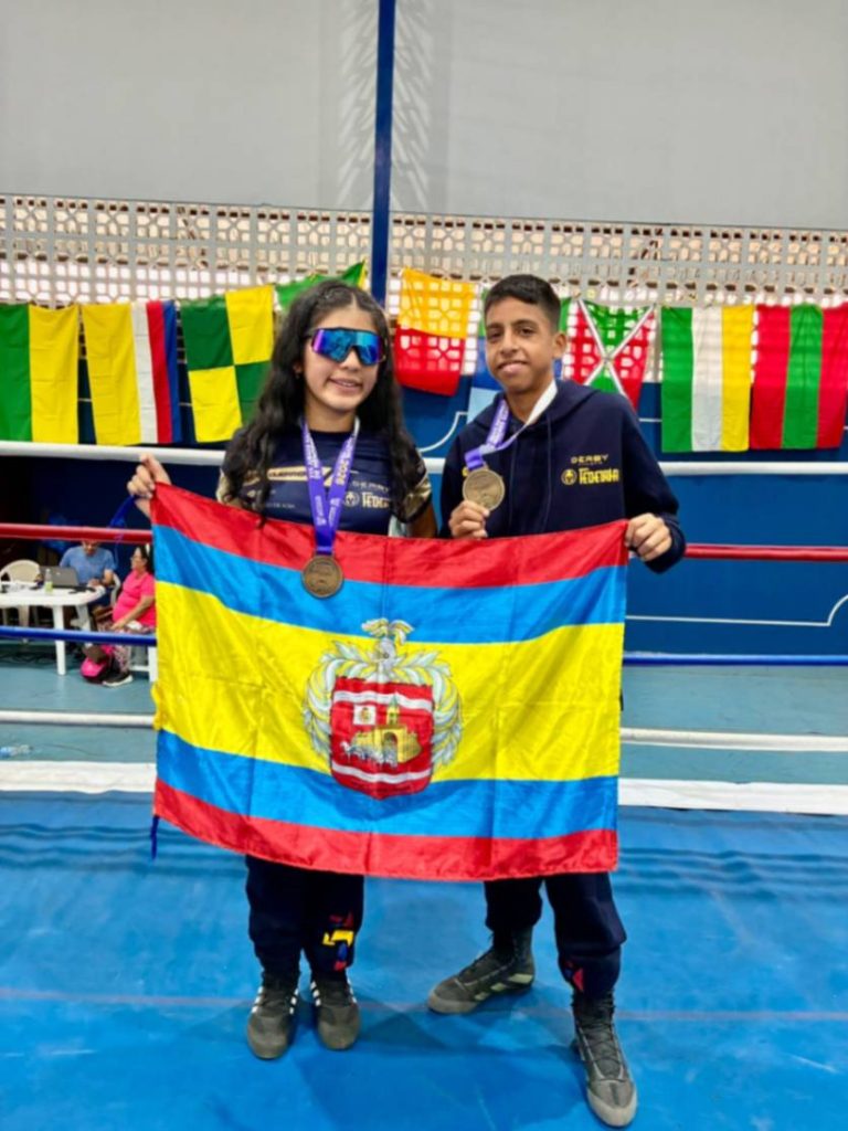 Luciana Cueva y Noah Osorio alcanzaron las preseas.