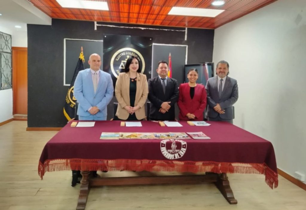 El Consejo Editorial del Colegio de Abogados de Loja.