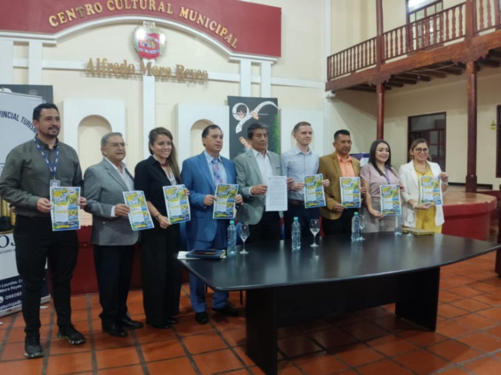 Las autoridades, en una rueda de prensa, se comprometieron ayer con el bosque seco.