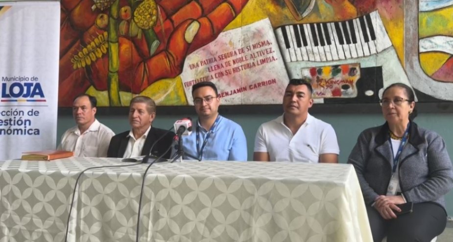Autoridades y organizadores invitan a la ciudadanía a participar en las festividades.