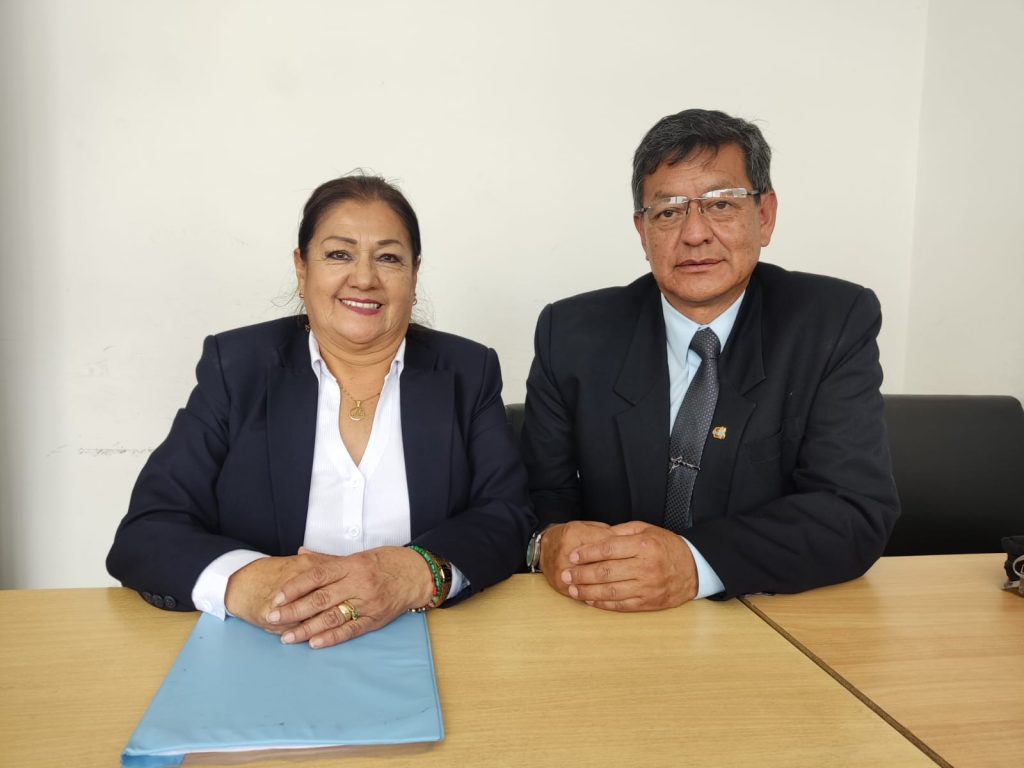 Marlene Castro de Salazar y Franklin Orellana Bravo, en sus condiciones de coordinadora y subcoordinador, están al frente de la organización de los actos.